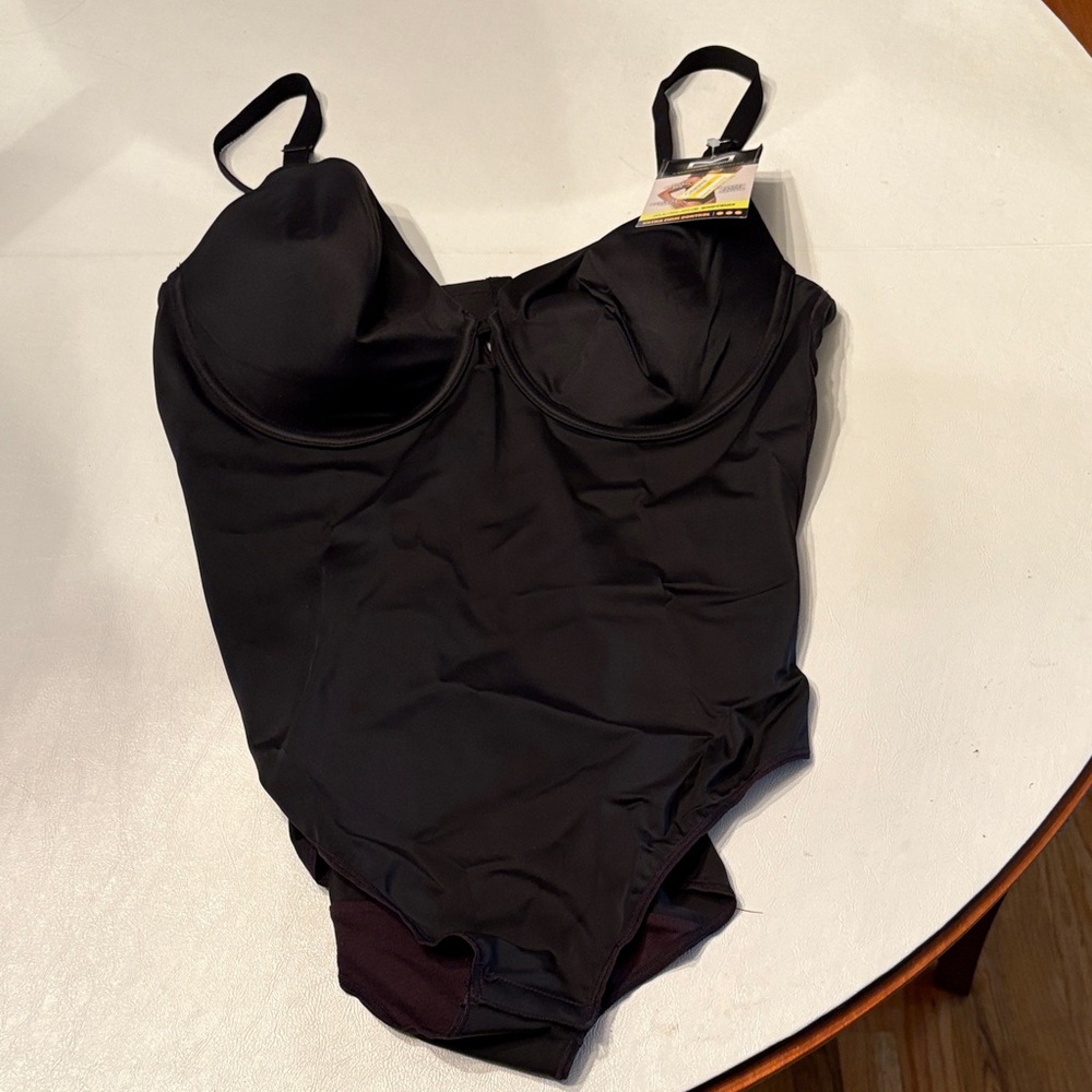 NWT MaidenForm all in one Body Suit